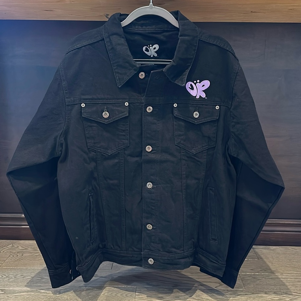 Spill ur guts black unisex denim jacket in size XL - Olivia Rodrigo Merch
